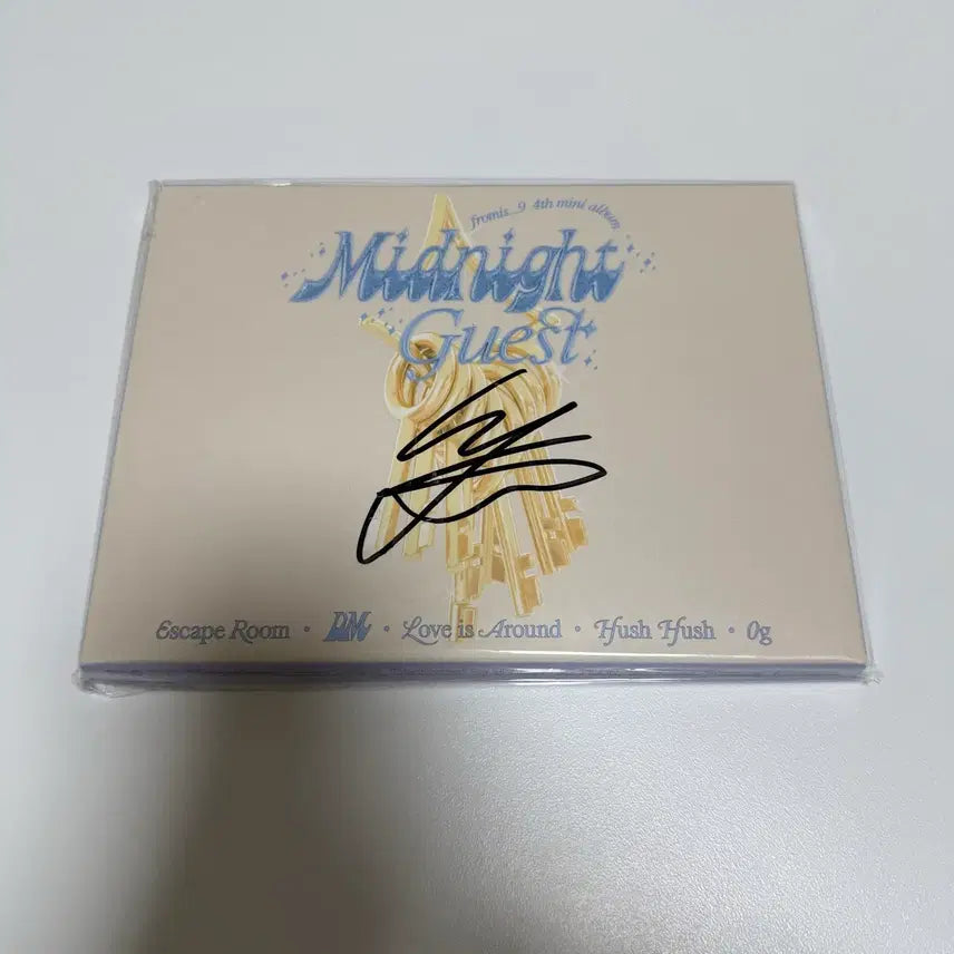 [BUNJANG] fromis_9 Lee Chaeyoung Signed Album / 프로미스나인 이채영 디엠 싸인 앨범 DM