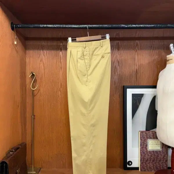 [BUNJANG] Brioni Beige Cotton Two-Pleats Trousers Size 52 (33-34) / 브리오니 팬츠 33~34