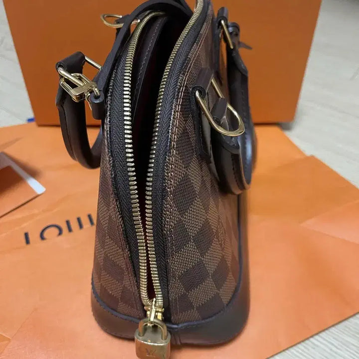 [BUNJANG] Louis Vuitton Alma BB Damier Handbag / 정품 루이비통 알마bb 다미에 풀박