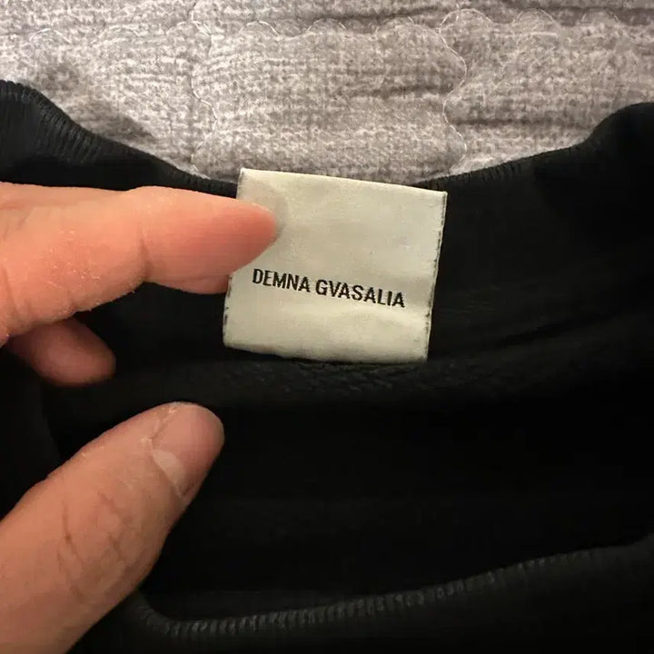 [BUNJANG] Vetements Champion Parody Sweatshirt / [S] 베트멍 챔피언 패러디 스웻셔츠