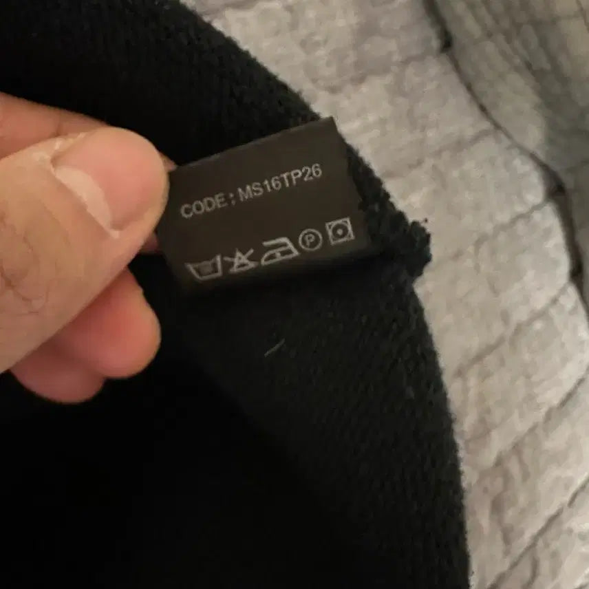 [BUNJANG] Vetements Champion Parody Sweatshirt / [S] 베트멍 챔피언 패러디 스웻셔츠