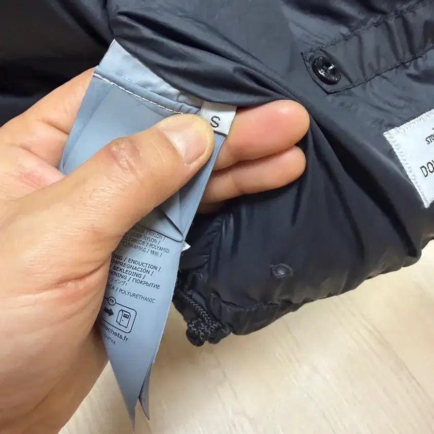 [BUNJANG] Stone Island Crinkle Reps Padded Jacket Black S / 25fw 스톤아일랜드 크링클랩스 패딩 블랙 S