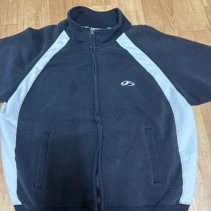 [BUNJANG] Filluminate Symbol Logo Training Full Zip-up Jacket Black M / 필루미네이트 심볼로고 트레이닝 풀집업 블랙 m
