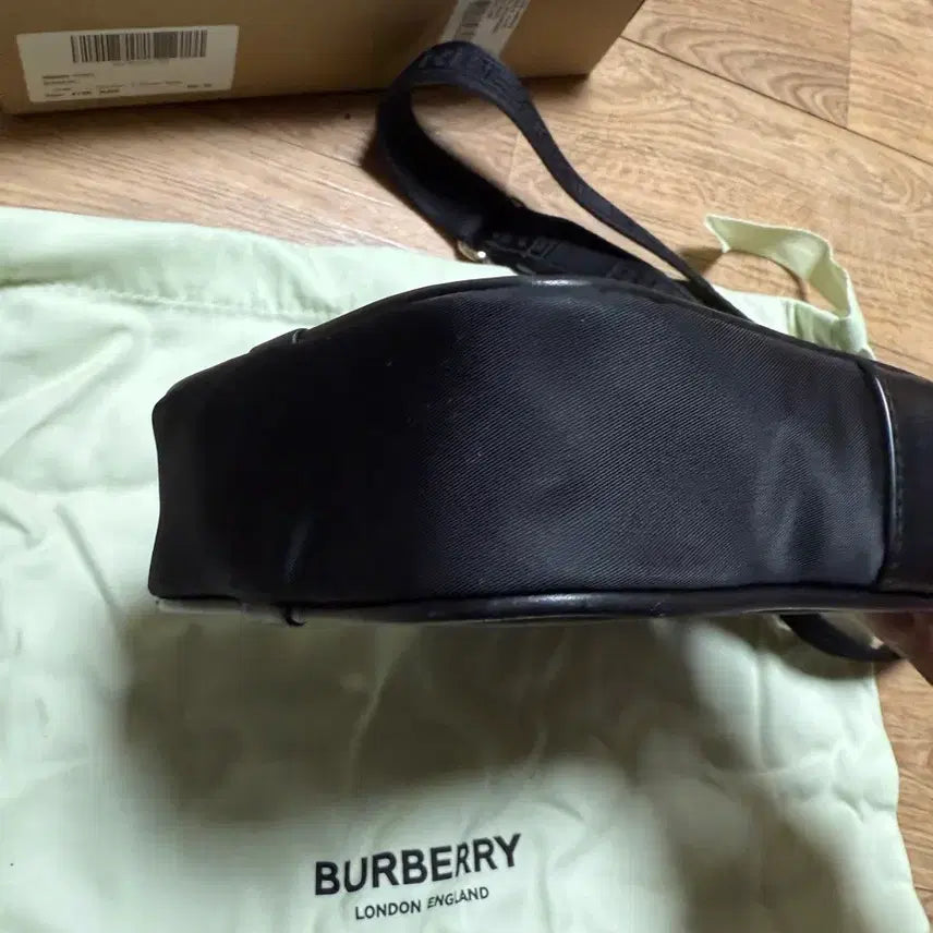 [BUNJANG] Burberry Crossbody Bag / 버버리 크로스백