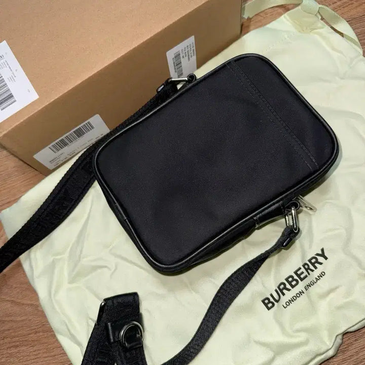 [BUNJANG] Burberry Crossbody Bag / 버버리 크로스백