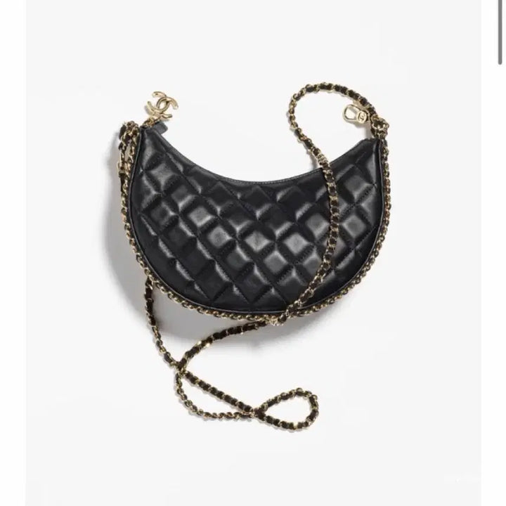 [BUNJANG] Black Chanel Half-Moon Bag (Jennie Worn) / 샤넬 반달백 블랙 (제니착용)