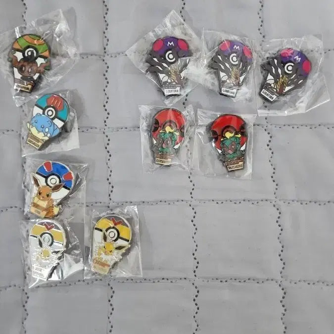 [BUNJANG] Lotte World Balloon Flight Badge Bundle Set / 롯데월드 풍선비행 뱃지 일괄