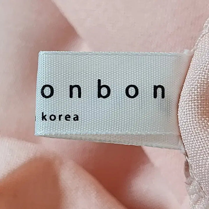 [BUNJANG] Off-Shoulder Cropped Short-Sleeve Blouse / 오프숄더 크롭 반팔 블라우스
