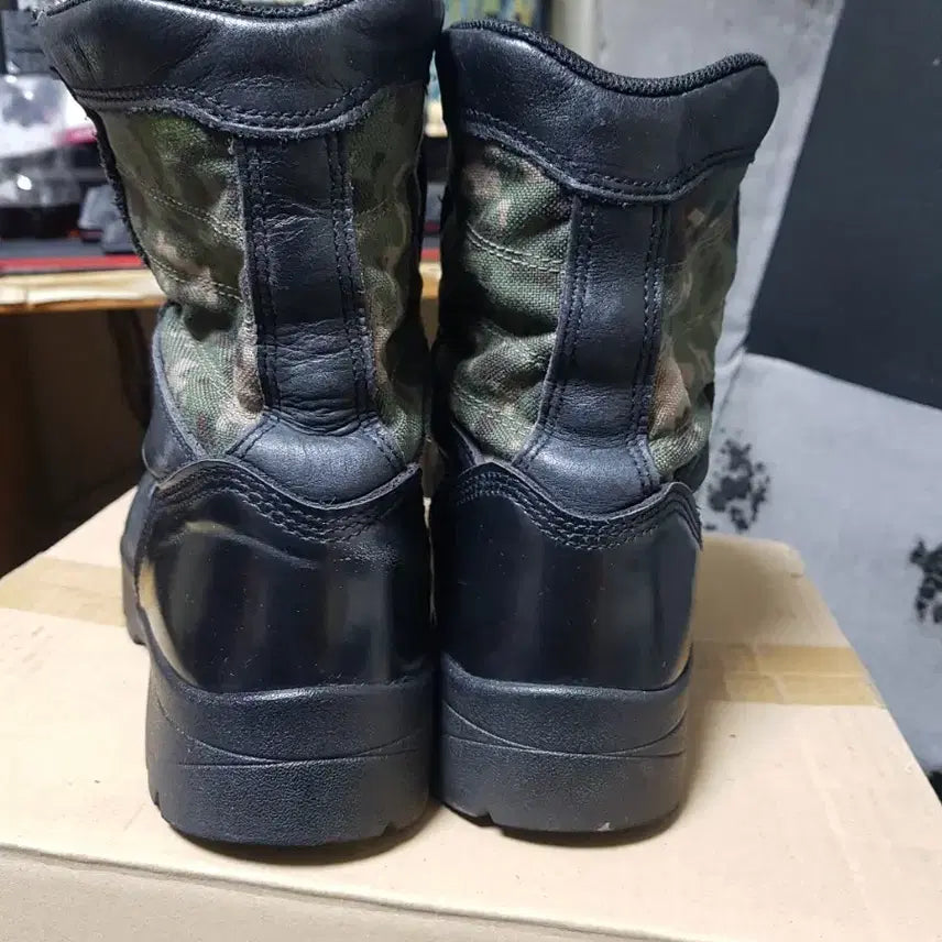 [BUNJANG] Treksta Black Hiking Boots 255M / 트렉스타 검정색 등산 전투화 워킹화 군화 255M 판매