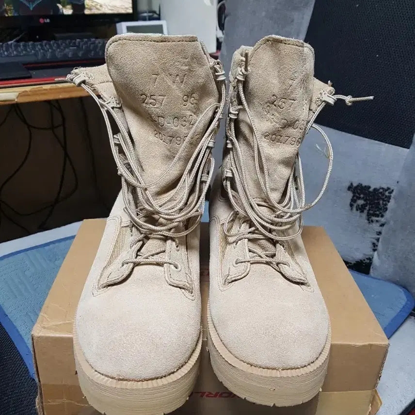 [BUNJANG] Wellco GORE-TEX All-Season Desert Boots 7W / 미군 웰코 고어텍스 사계절용 사막화 7W 판매