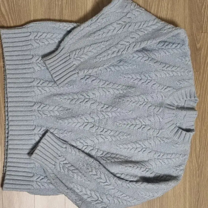 [BUNJANG] Cable Knit Sweater / 하늘색 꽈배기 니트