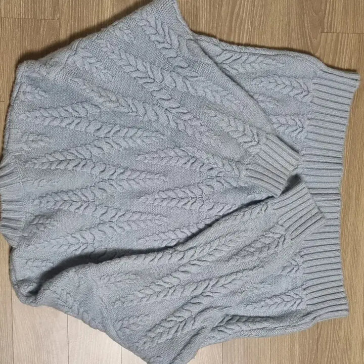 [BUNJANG] Cable Knit Sweater / 하늘색 꽈배기 니트