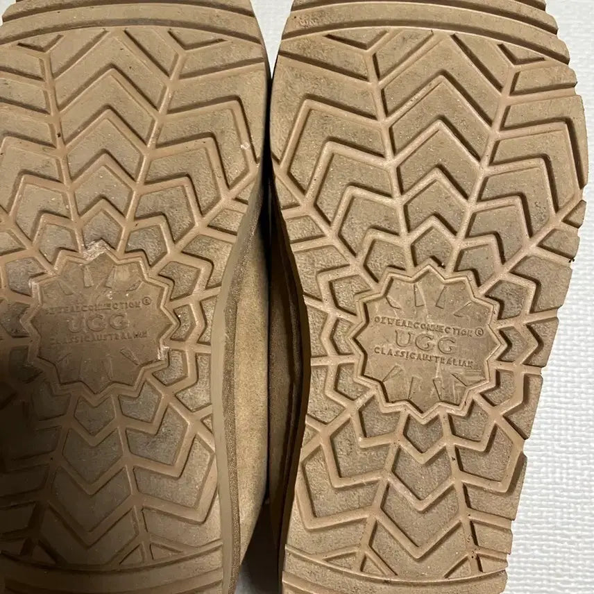 [BUNJANG] UGG Tasman Slippers (240-245) / 호주 어그 타스만 슬리퍼 (240-245)