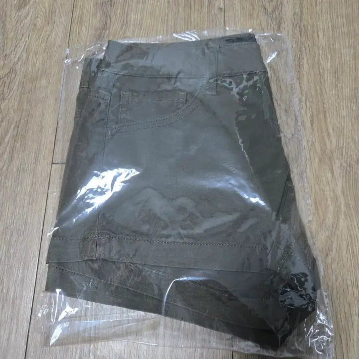 [BUNJANG] Guess Jean Shorts / 게스 진 면스판 반바지 숏팬츠  진카키색