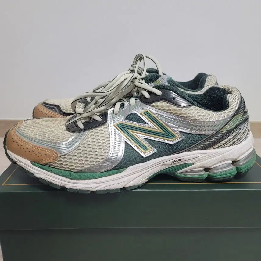 [BUNJANG] New Balance x Aimé Leon Dore 860v2 Green US 10.5 / [285] 뉴발란스x에임레온도르860 그린 
