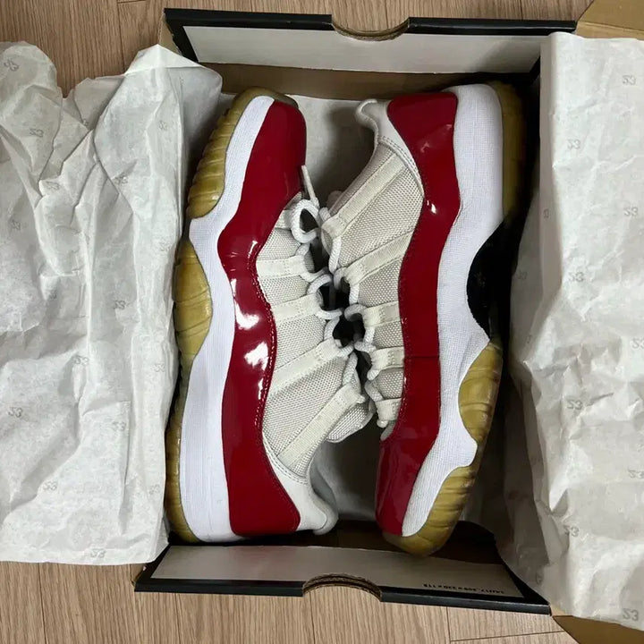 [BUNJANG] Air Jordan 11 Retro Low Varsity Red NAKOTAB / 조던 11 레트로 로우 바시티레드 나코탭