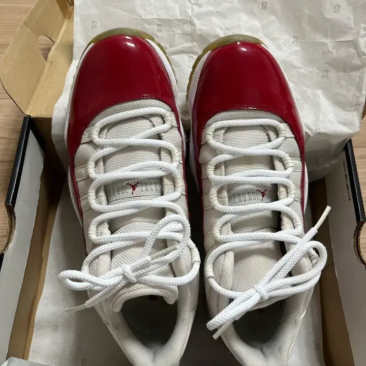 [BUNJANG] Air Jordan 11 Retro Low Varsity Red NAKOTAB / 조던 11 레트로 로우 바시티레드 나코탭