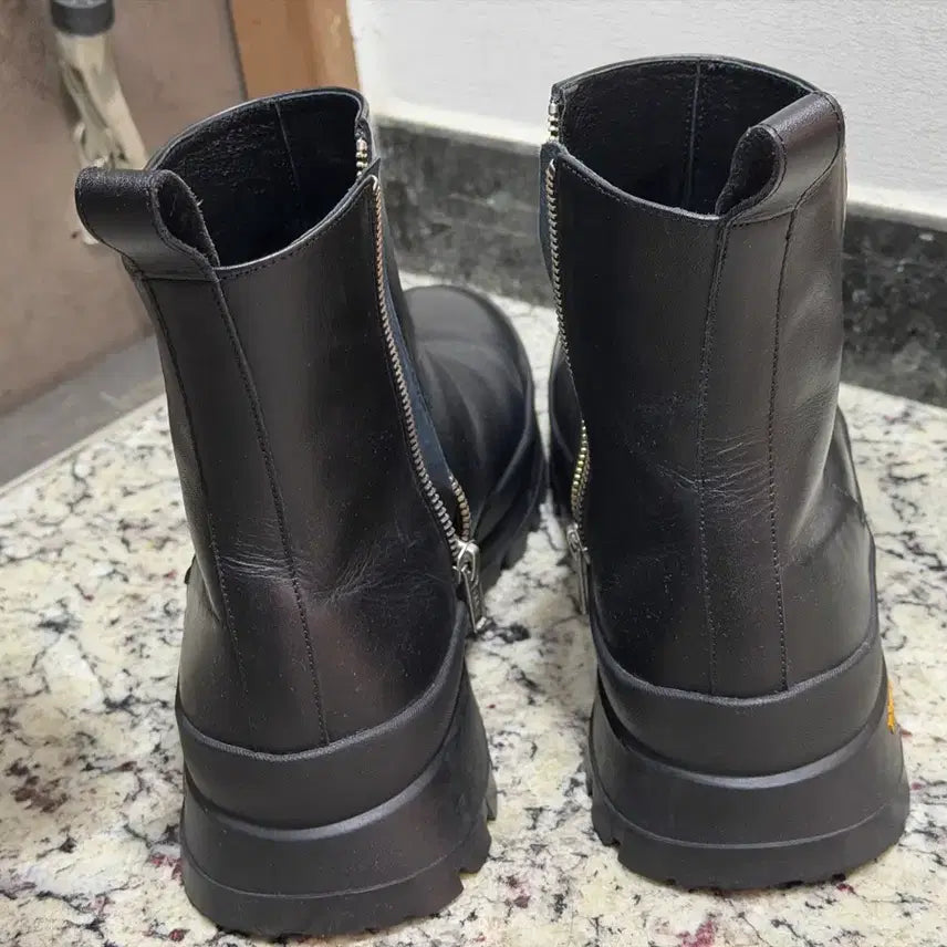 [BUNJANG] In Silence Runner Boots 43 / 인사일런스/러너 부츠/43