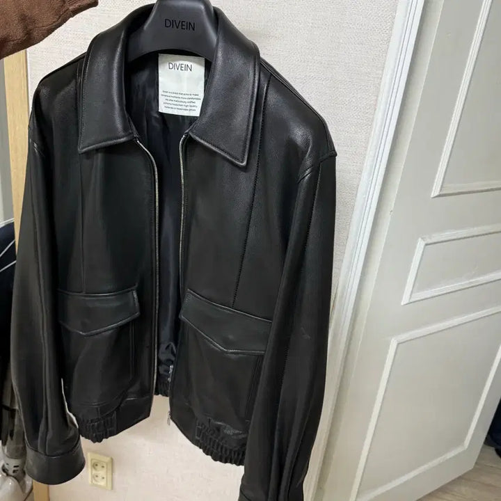 [BUNJANG] Dive in Black Leather A-2 Jacket / 다이브인 블랙 레더 A-2 자켓