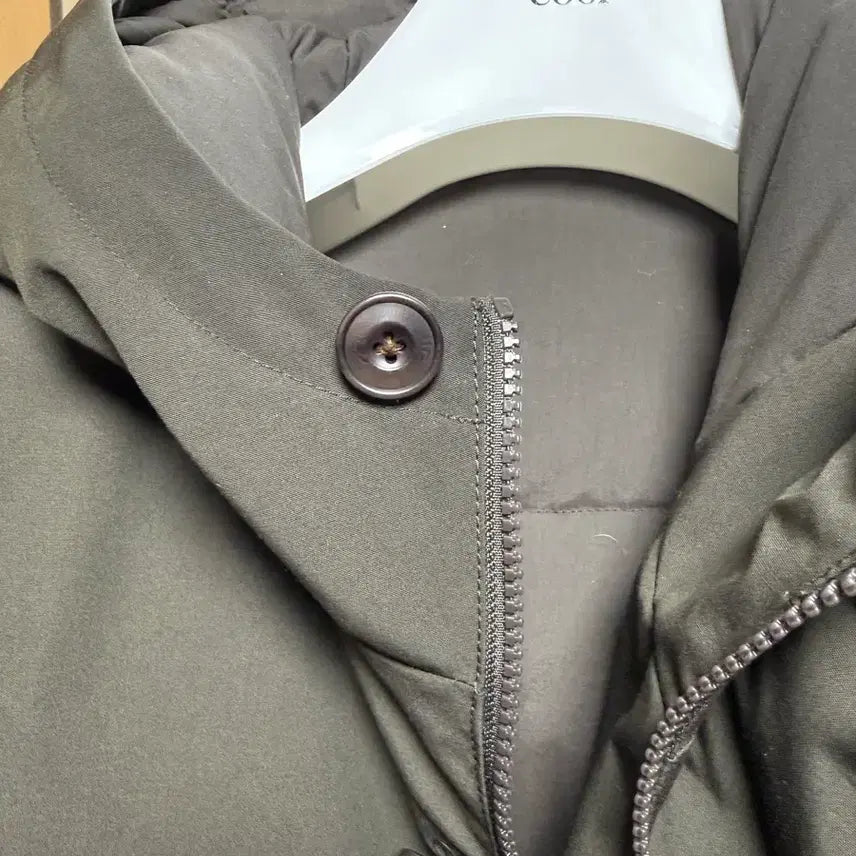 [BUNJANG] Courts Button Duck Flight Bomber Padded Jacket M / 쿠어 버튼 덕 플라이트 봄버 패딩 M