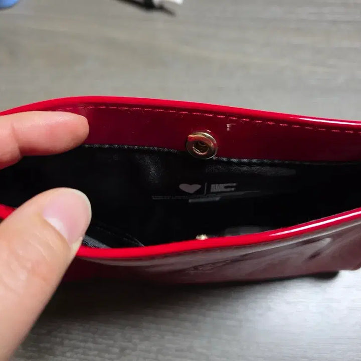 [BUNJANG] Yves Saint Laurent Red Pouch / 입생로랑 레드 파우치 새상품