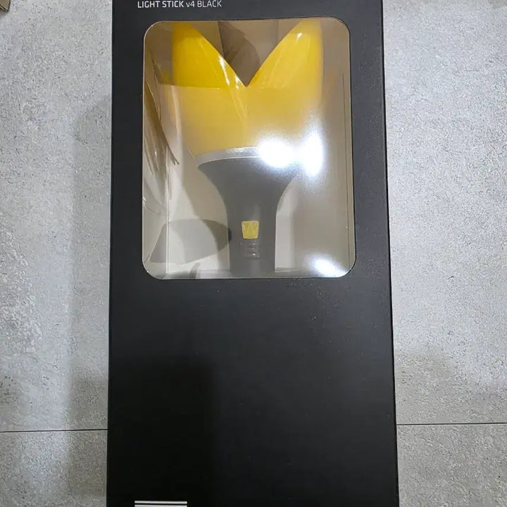 [BUNJANG] Bigbang Light Stick Ver.4 Sealed / 빅뱅 응원봉 뱅봉 블랙 Ver.4 미개봉 양도