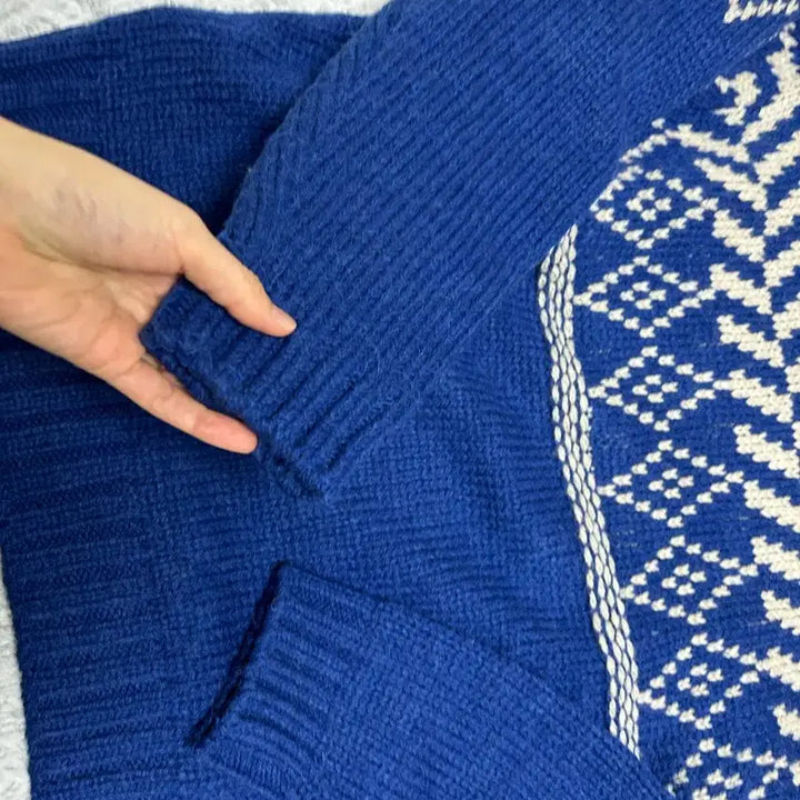 [BUNJANG] Sienne Noel Jacquard Knit Sweater / 시엔느 Noel 자카드 니트 블루
