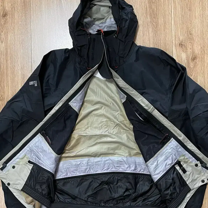 [BUNJANG] Bugghaus Gore-Tex XCR Windbreaker Jacket / 국내 유일 버그하우스 고어텍스 XCR 샘플 고프코어 윈드브레이커 자켓