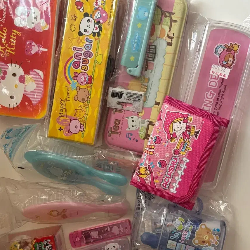 [SOLD OUT] 고전물품 (필통, 지갑, 빗거울 등등