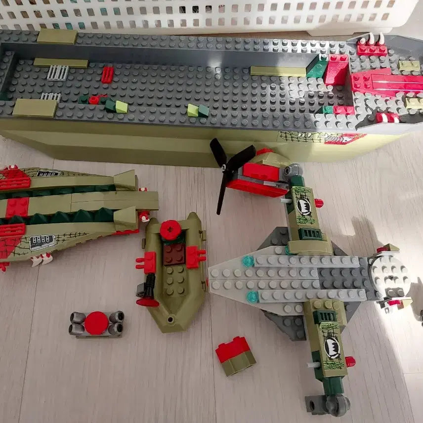 [BUNJANG] LEGO Legends of Chima Crocodile Gunboat Pirate Ship / 레고 키마 악어전함 해적선 사진상태에서