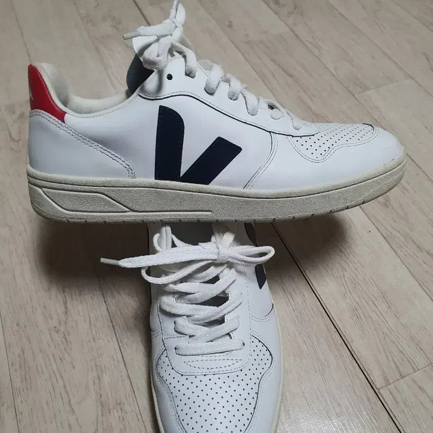 [BUNJANG] VEJA 270mm White/Navy Logo Casual Sneakers / 270 베자 정품 운동화 스니커즈 캐주얼화 270사이즈 완전좋아요