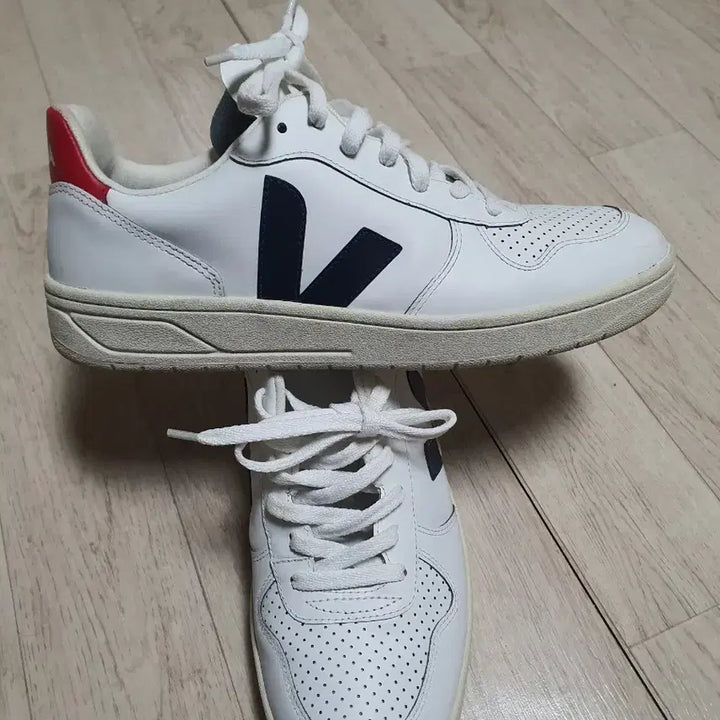 [BUNJANG] VEJA 270mm White/Navy Logo Casual Sneakers / 270 베자 정품 운동화 스니커즈 캐주얼화 270사이즈 완전좋아요