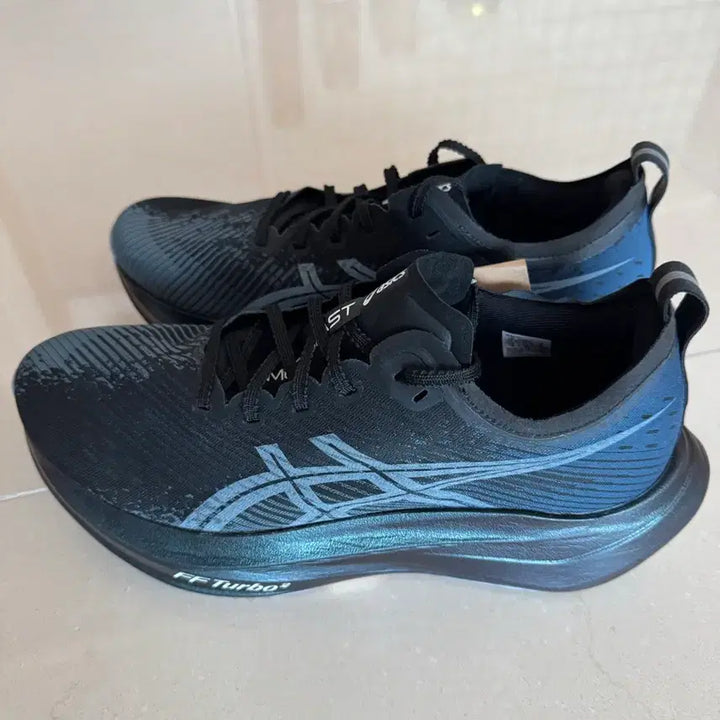 [BUNJANG] Asics Megablast Black 270 / 메가블라스트 블랙 270