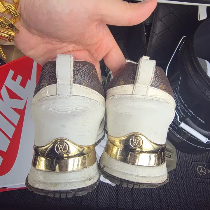 [BUNJANG] Louis Vuitton Run Away Sneakers / 루이비통런어웨이스니커즈