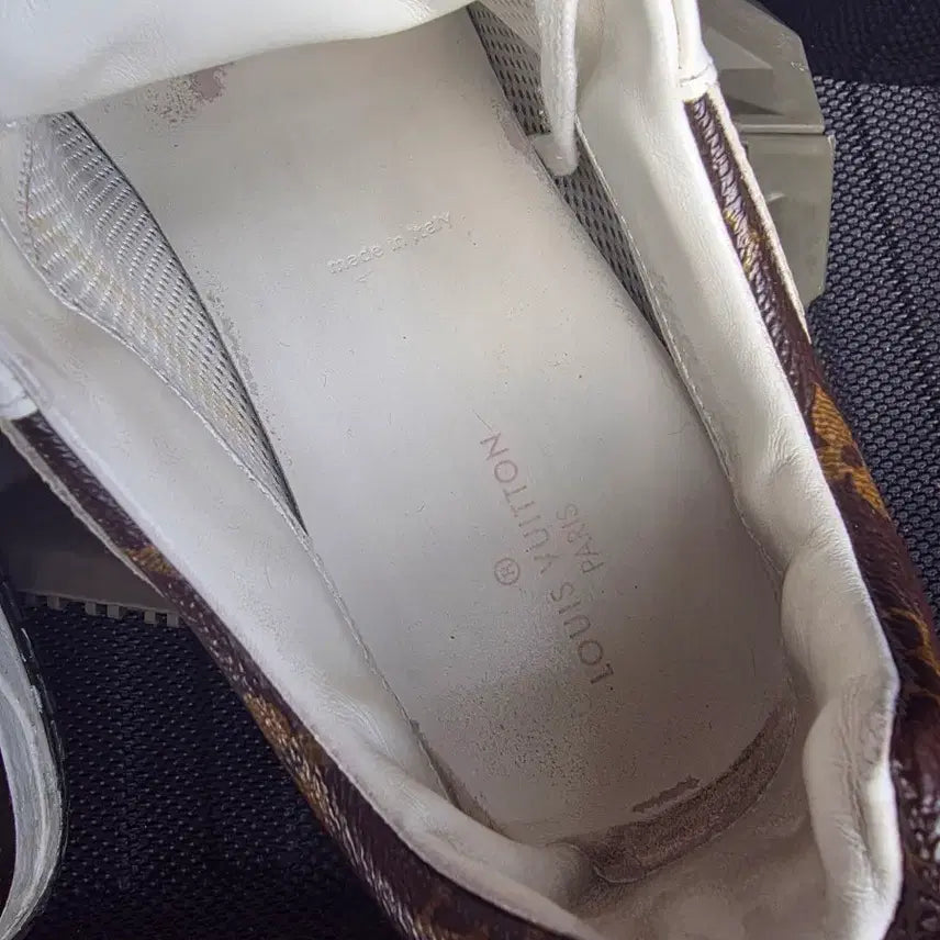 [BUNJANG] Louis Vuitton Run Away Sneakers / 루이비통런어웨이스니커즈