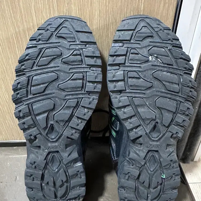 [BUNJANG] Asics Andersson Bell Gel Sonoma Sneakers / 아식스 앤더슨벨 젤 소노마 블랙 그린 300사이즈