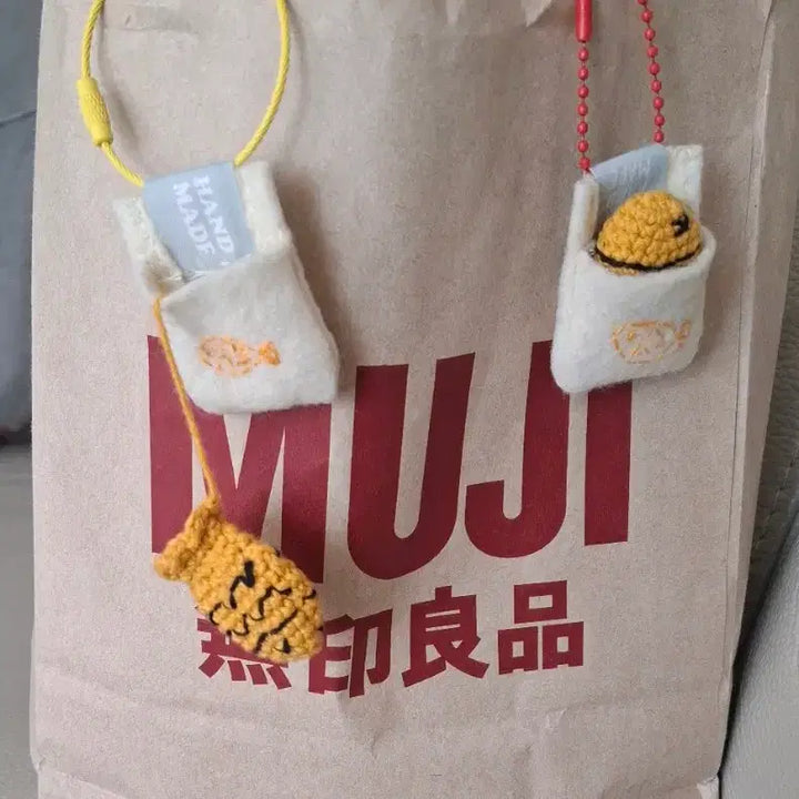 [BUNJANG] Handmade Bungeoppang Keyring / 손뜨개 봉투에 든 붕어빵 키링 한 개 5천원
