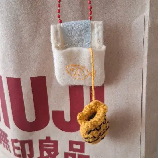 [BUNJANG] Handmade Bungeoppang Keyring / 손뜨개 봉투에 든 붕어빵 키링 한 개 5천원