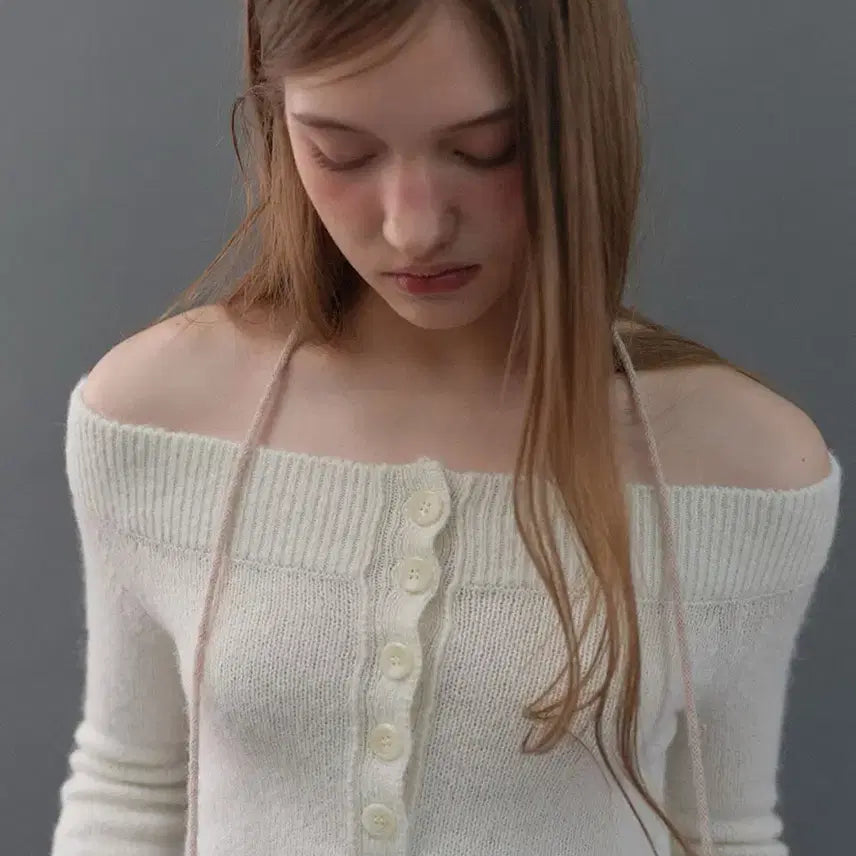 [BUNJANG] Lillykotz Mellow Knit Ivory Sweater / 릴리코츠 Mellow Knit 아이보리