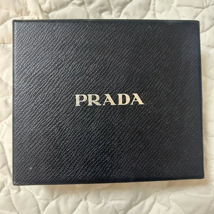 [BUNJANG] Prada Vitello Leather Slim Zipper Card Holder / 프라다 카드지갑 비텔로 가죽 슬림 지퍼 명함지갑 여성