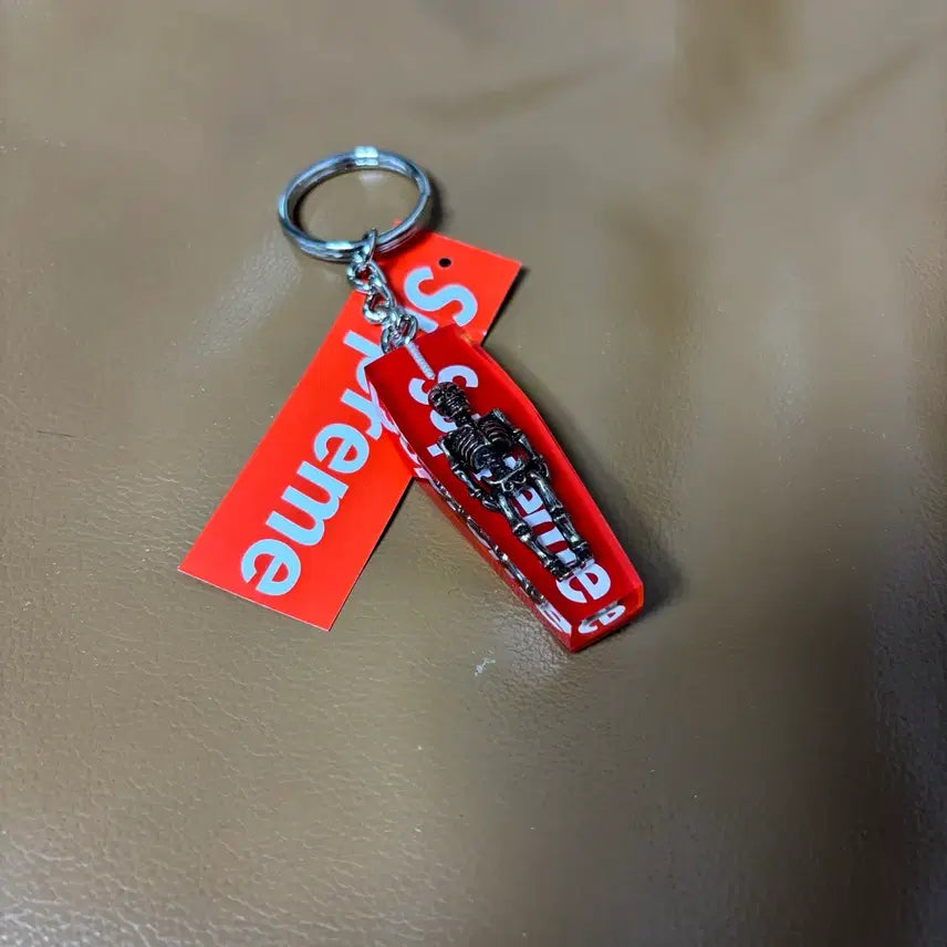[BUNJANG] Supreme Skeleton Keychain Key Holder Red / 슈프림 키체인 키홀더 스켈레톤 레드