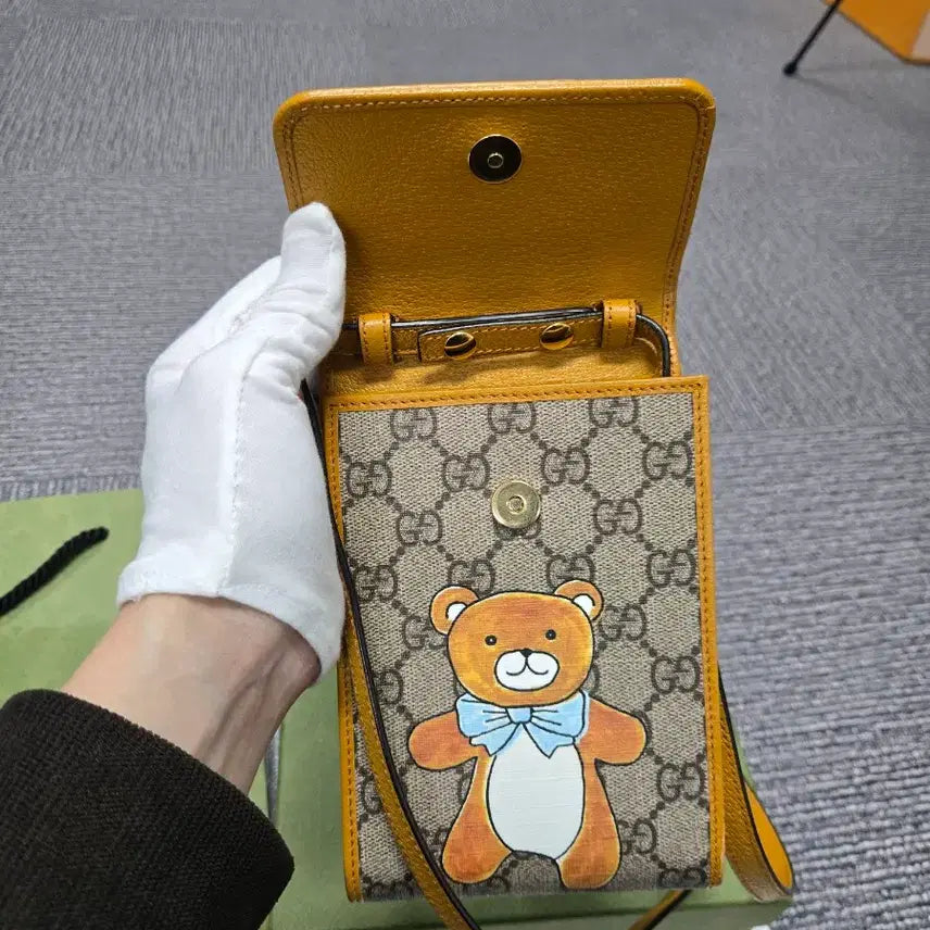 [BUNJANG] Gucci Kai Limited Edition Phone Holder Bag / [특가][정품] 구찌 카이 한정판 폰홀더백