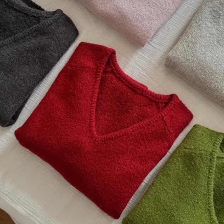 [BUNJANG] Frenzy Wool Oversized V-Neck Knit Sweater (Red) / 프렌제이 울 오버핏 브이넥 니트 (레드)
