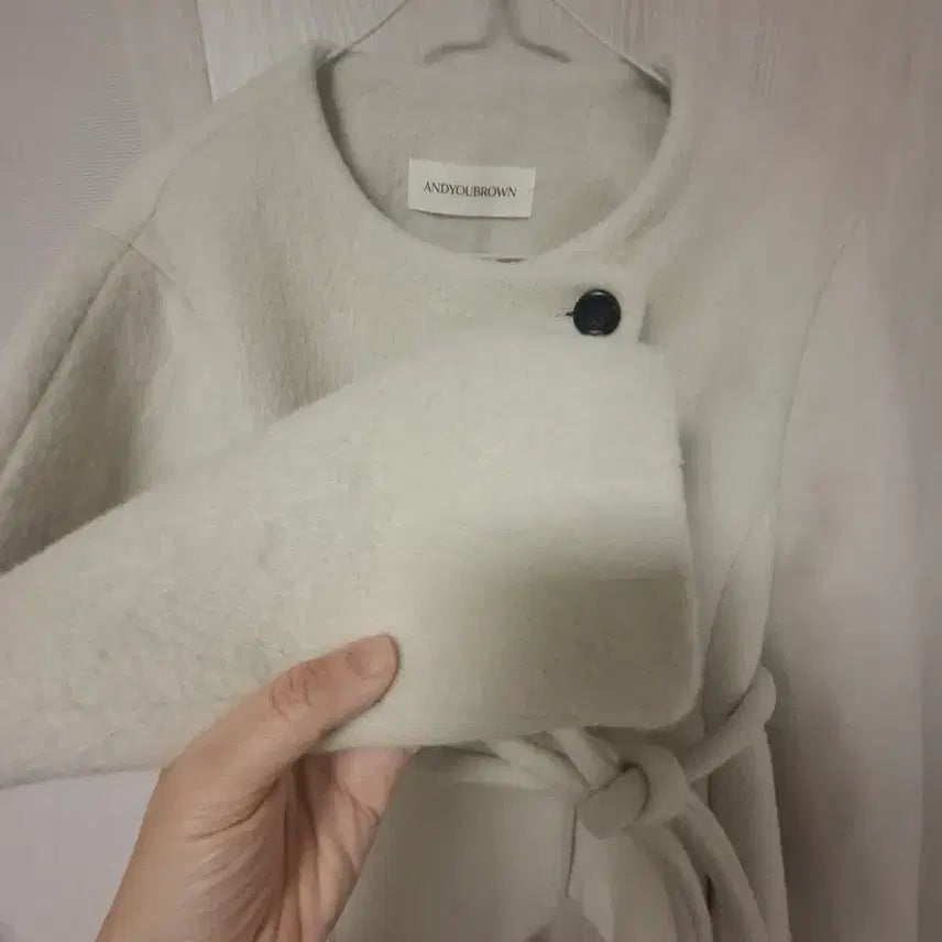 [BUNJANG] N.U Brown Short Ivory Coat / 앤유브라운 숏 기장 아이보리 코트