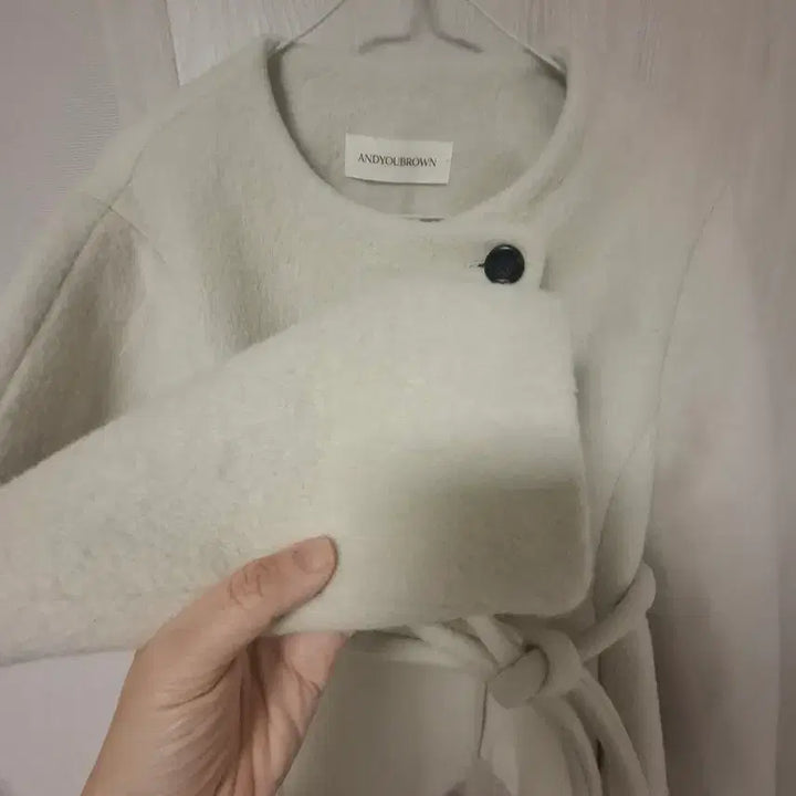 [BUNJANG] N.U Brown Short Ivory Coat / 앤유브라운 숏 기장 아이보리 코트