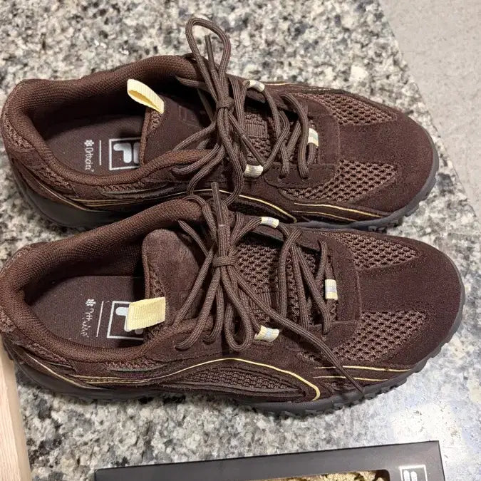 [BUNJANG] 휠라에샤페 초코 / 휠라에샤페 초코