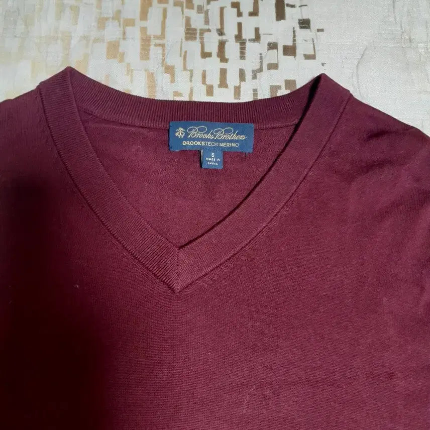 [SOLD OUT] [상태최상] 브룩스브라더스 버건디 V넥 메리노울100%  니트 S
