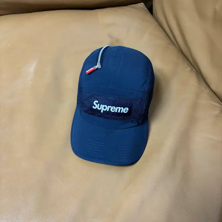 [SOLD OUT] 슈프림 캠프캡 모자 박스로고 집 메쉬 네이비