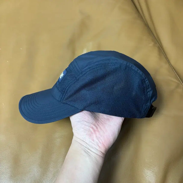 [SOLD OUT] 슈프림 캠프캡 모자 박스로고 집 메쉬 네이비