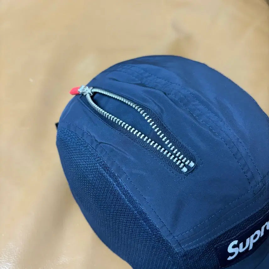 [SOLD OUT] 슈프림 캠프캡 모자 박스로고 집 메쉬 네이비